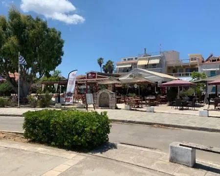 아파트호텔 Xenios Zeus Agios Andreas (Messenia)
